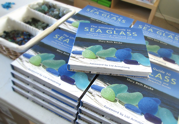 “The Ultimate Guide to Sea Glass: Beach Comber's Edition: Finding, Collecting, Identifying, and Using the Ocean's Most Beautiful Stones” by Mary Beth Beuke 